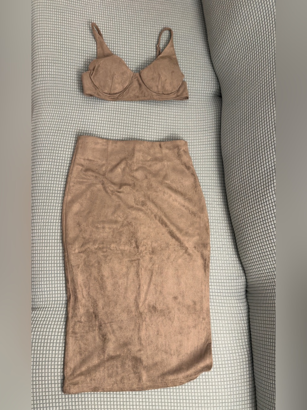 Women’s Suede-Look brown set in M